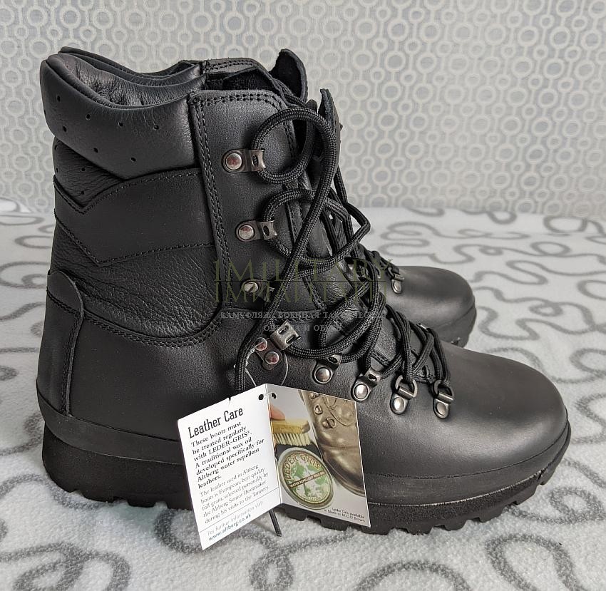 Altberg defender boots black on sale