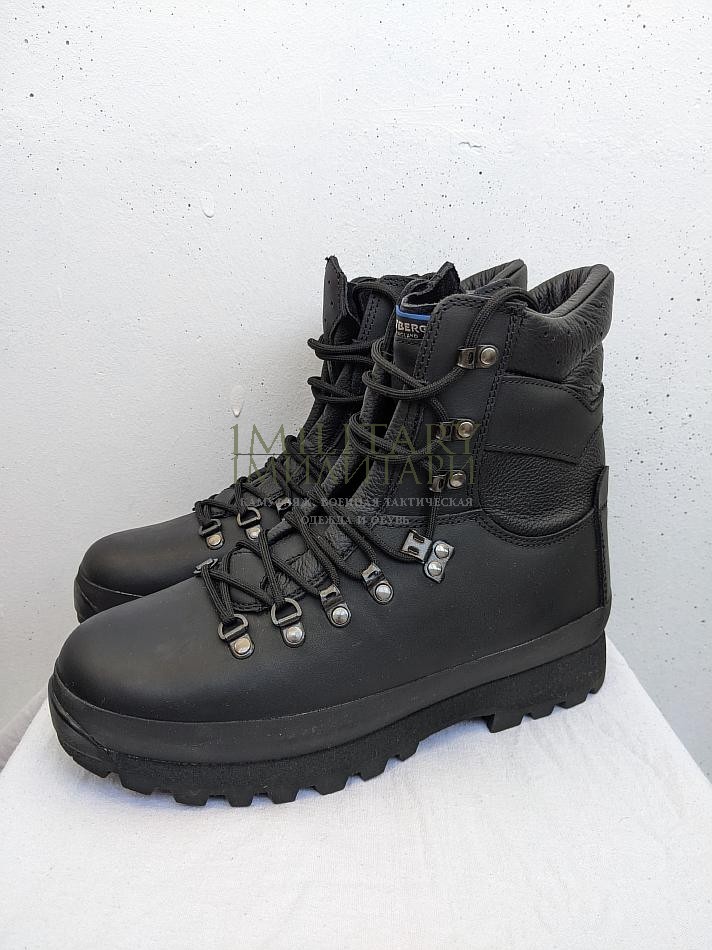 Altberg defender boots store black